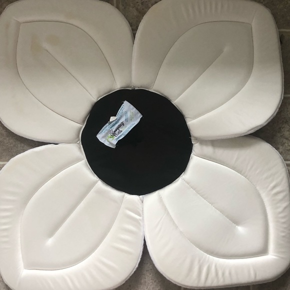 Blooming Bath Lotus Flower - Picture 2 of 2